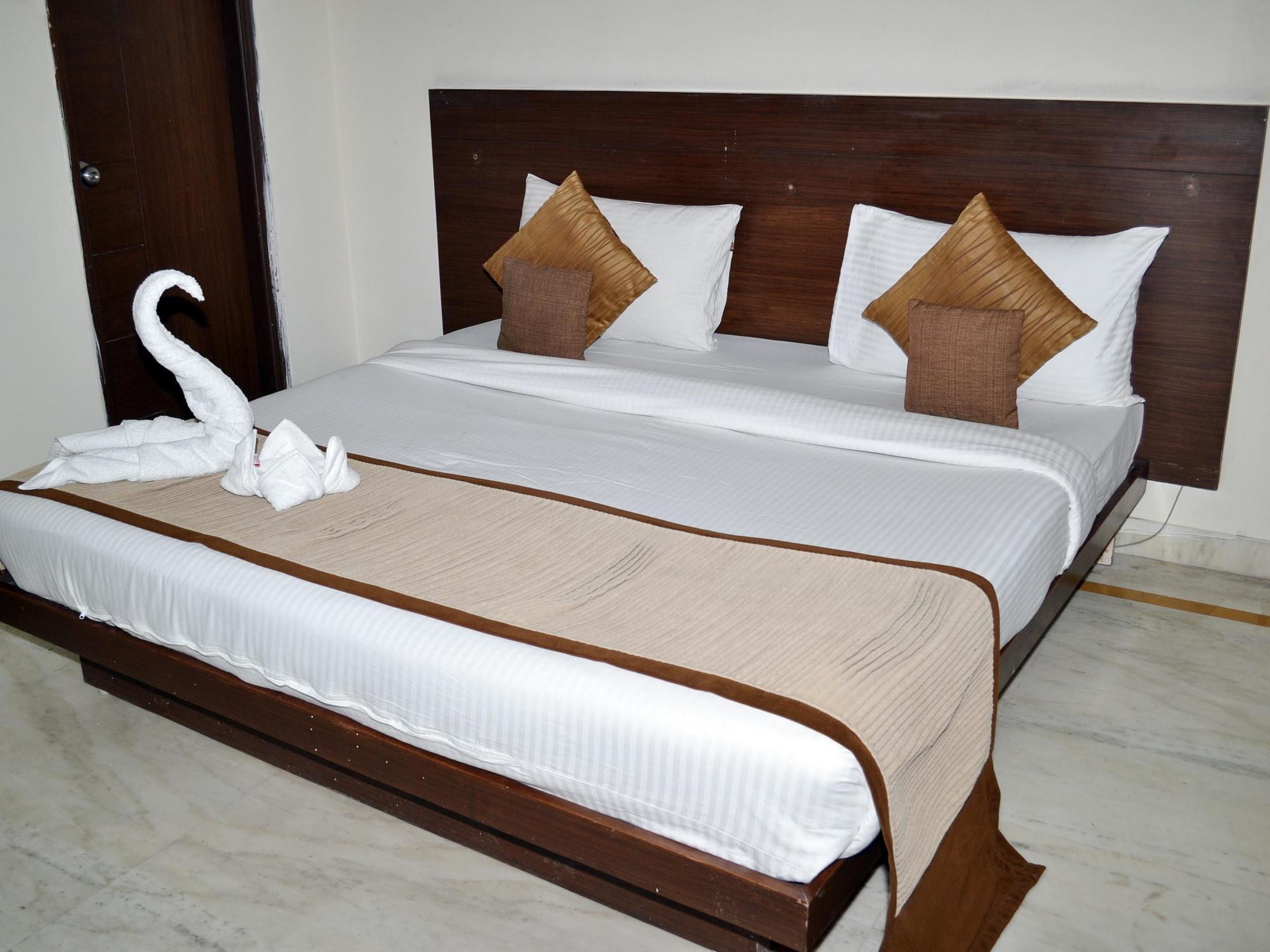 Airport Hotel Goodluck New Delhi Ngoại thất bức ảnh
